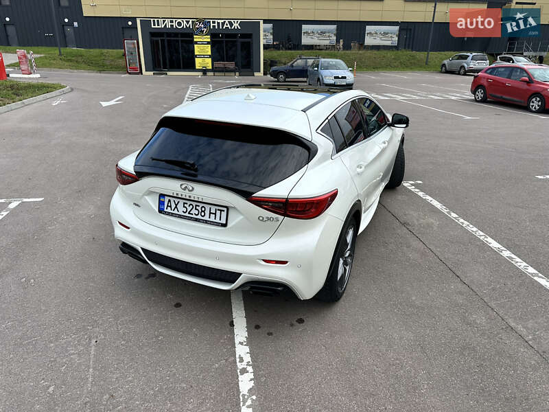 Хэтчбек Infiniti Q30 2016 в Ровно фото 11 Хэтчбек Infiniti Q30 2016 в Ровно