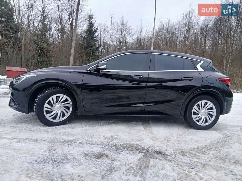 Хетчбек Infiniti Q30 2016 в Калуші