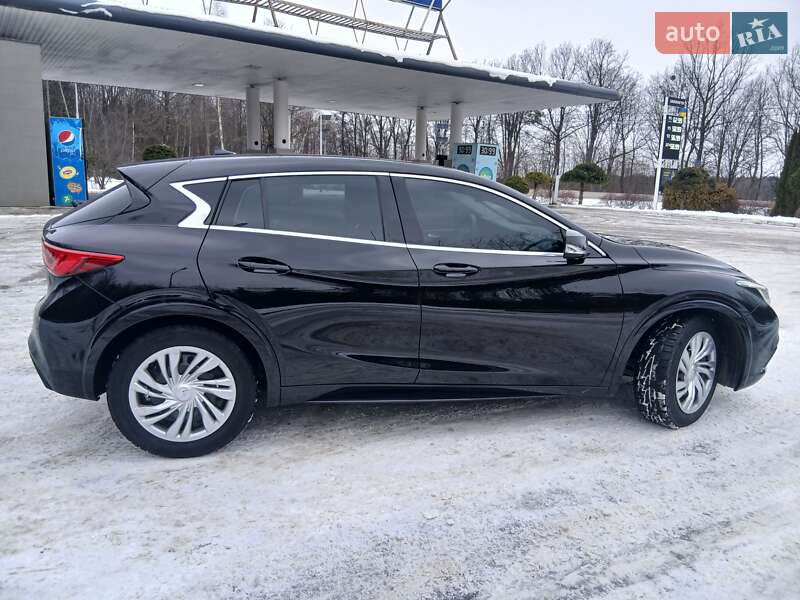 Хетчбек Infiniti Q30 2016 в Калуші