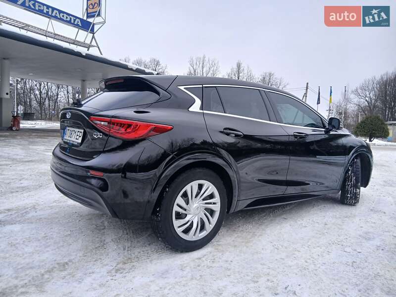 Хетчбек Infiniti Q30 2016 в Калуші
