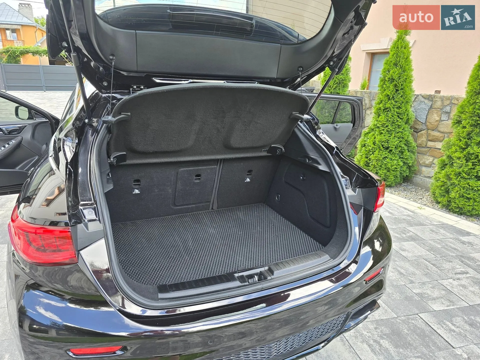 2016 Infiniti Q30 - мініатюра 52