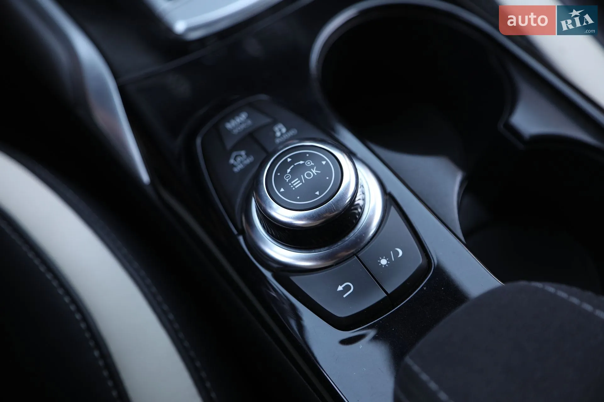2016 Infiniti Q30 - мініатюра 25