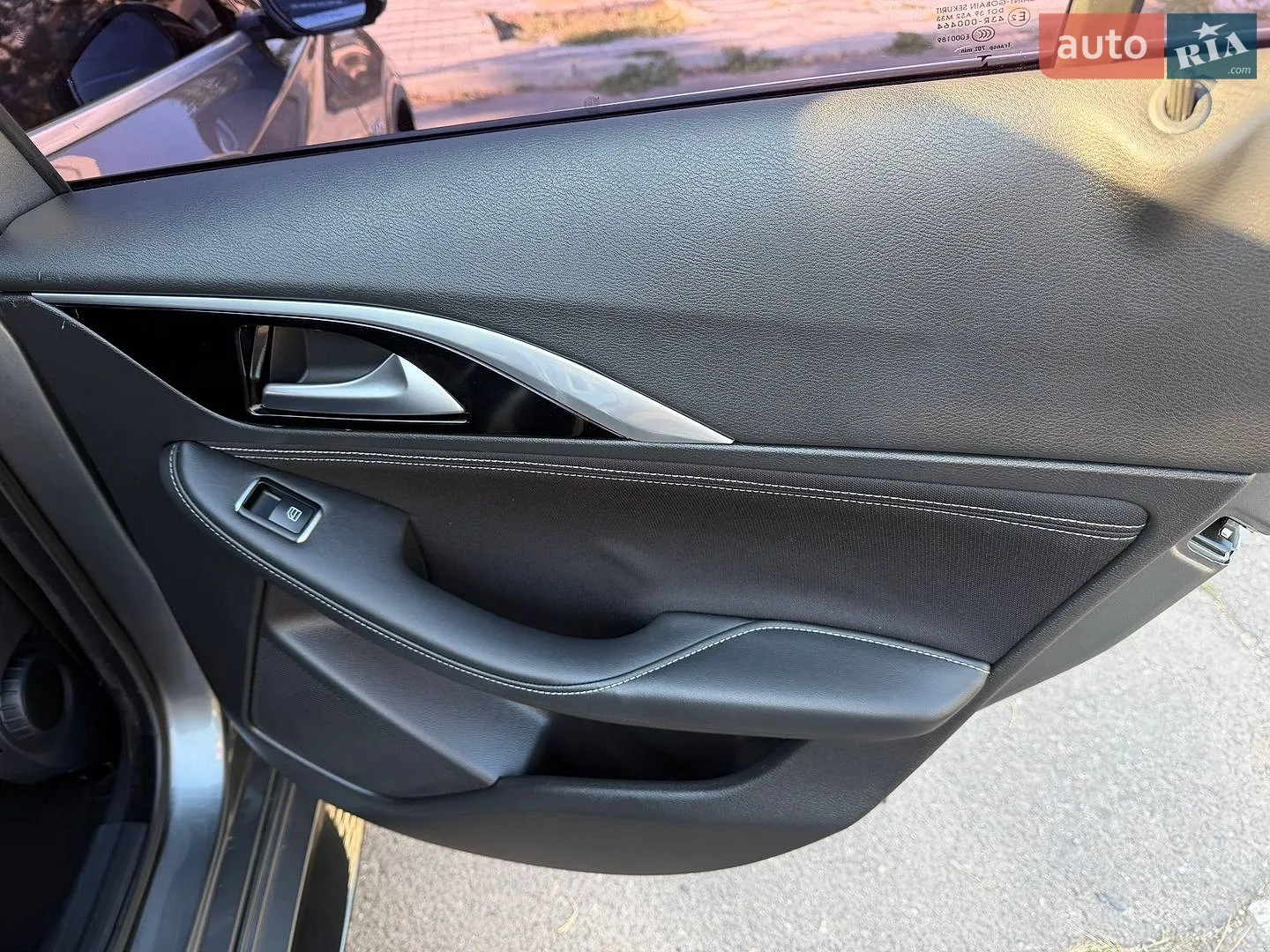 2016 Infiniti Q30 - мініатюра 14