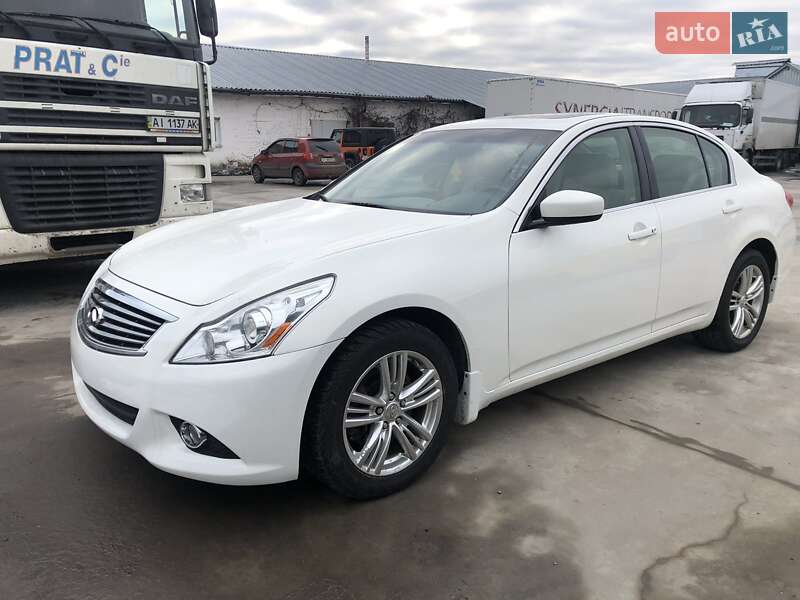 Седан Infiniti Q40 2014 в Киеве