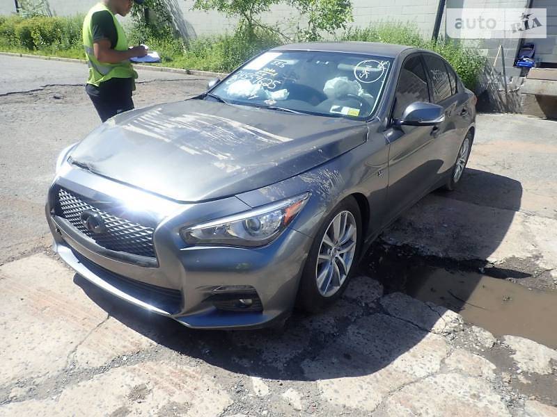 Седан Infiniti Q50 2015 в Киеве