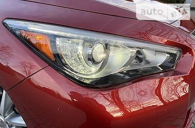 Седан Infiniti Q50 2014 в 