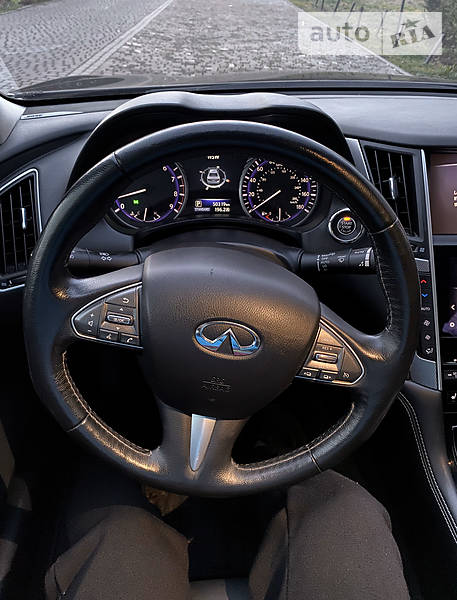 Седан Infiniti Q50 2017 в Львові