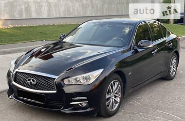 Седан Infiniti Q50 2013 в 