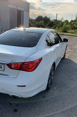 Седан Infiniti Q50 2014 в Умани