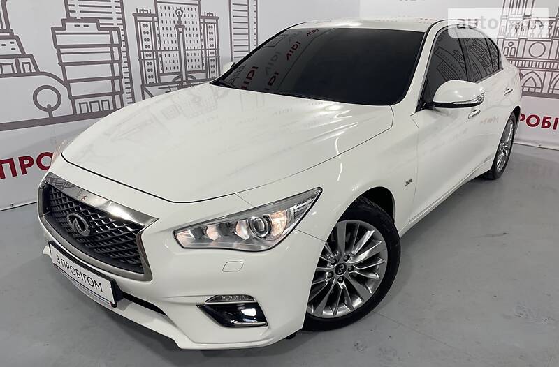 Седан Infiniti Q50 2019 в Киеве