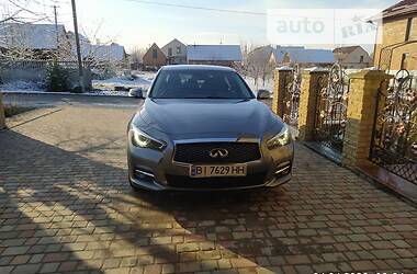 Седан Infiniti Q50 2017 в Гадяче