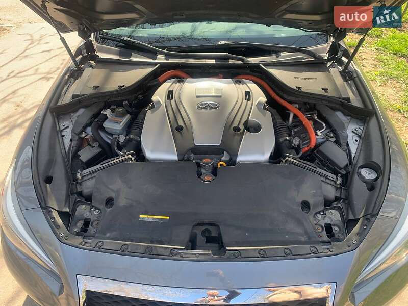 Седан Infiniti Q50 2013 в Одесі
