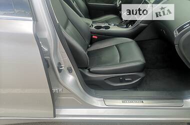 Седан Infiniti Q50 2015 в Киеве