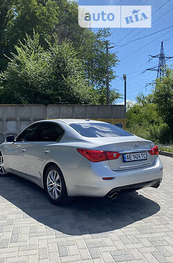 Седан Infiniti Q50 2015 в Днепре