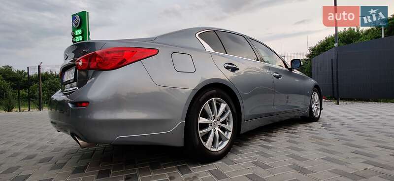 Седан Infiniti Q50 2014 в Полтаві