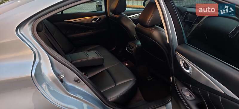 Седан Infiniti Q50 2014 в Полтаві