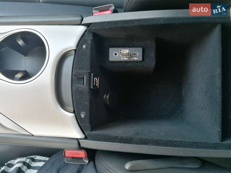 Седан Infiniti Q50 2020 в Львове