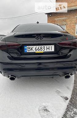 Седан Infiniti Q50 2016 в Ровно