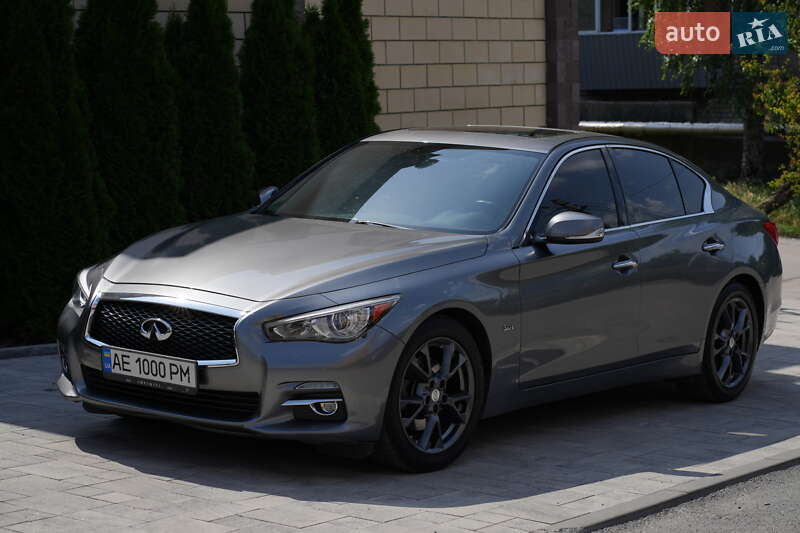 Седан Infiniti Q50 2016 в Дніпрі