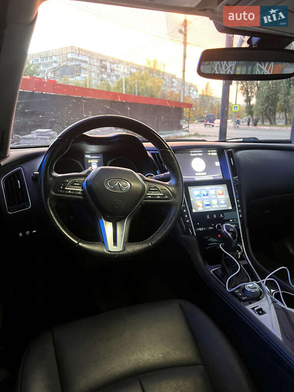 Седан Infiniti Q50 2017 в Дніпрі