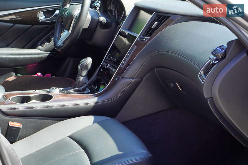 Седан Infiniti Q50 2018 в Житомире
