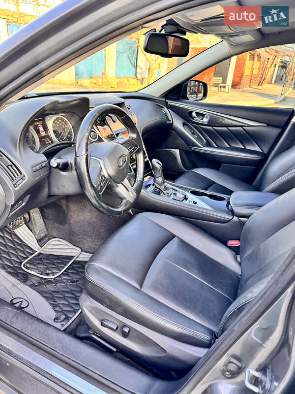 Седан Infiniti Q50 2018 в Одессе
