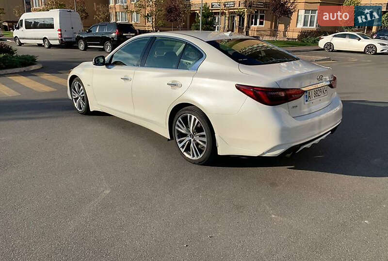 Седан Infiniti Q50 2017 в Киеве