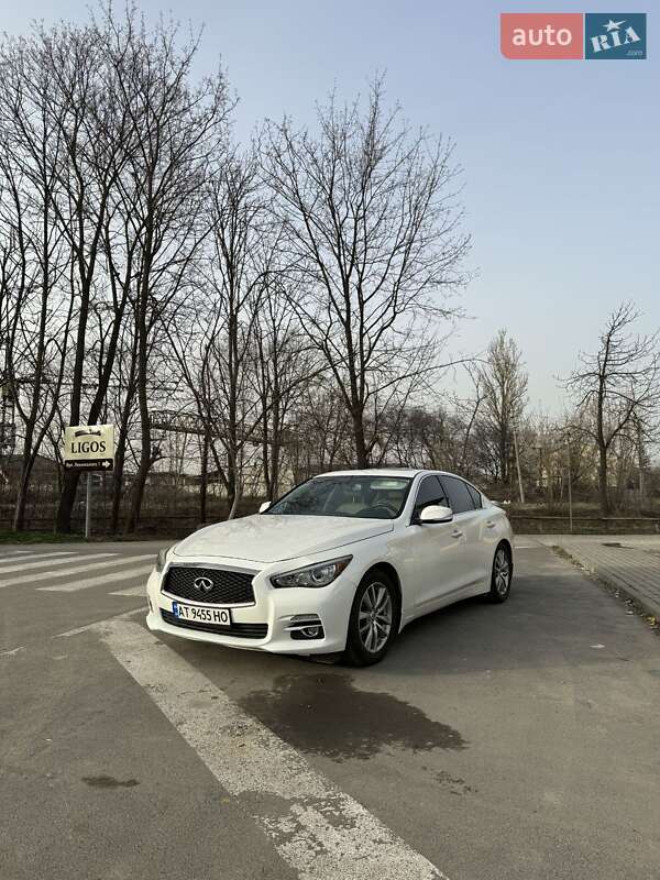 Седан Infiniti Q50 2013 в Івано-Франківську фото Седан Infiniti Q50 2013 в Івано-Франківську