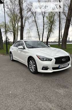 Седан Infiniti Q50 2015 в Киеве