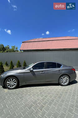 Седан Infiniti Q50 2015 в 