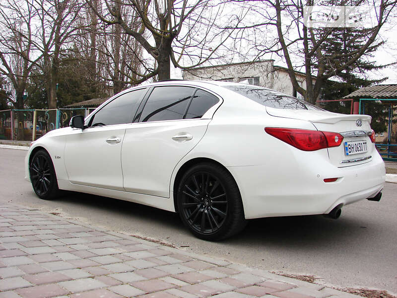 Седан Infiniti Q50 2016 в Одессе