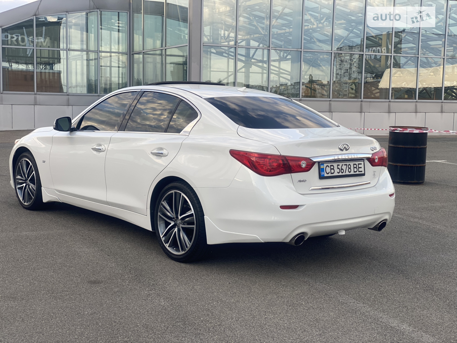 2015 Infiniti Q50 - мініатюра 12