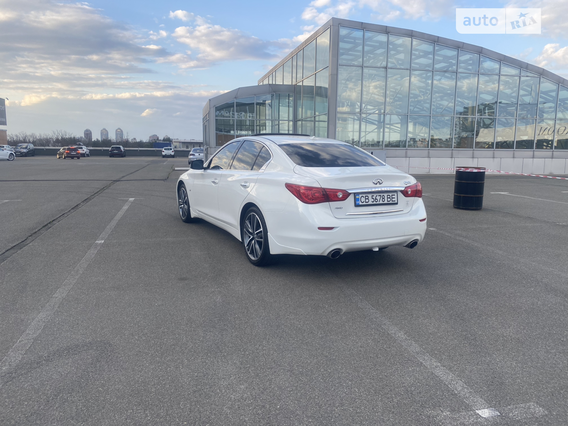 2015 Infiniti Q50 - мініатюра 14