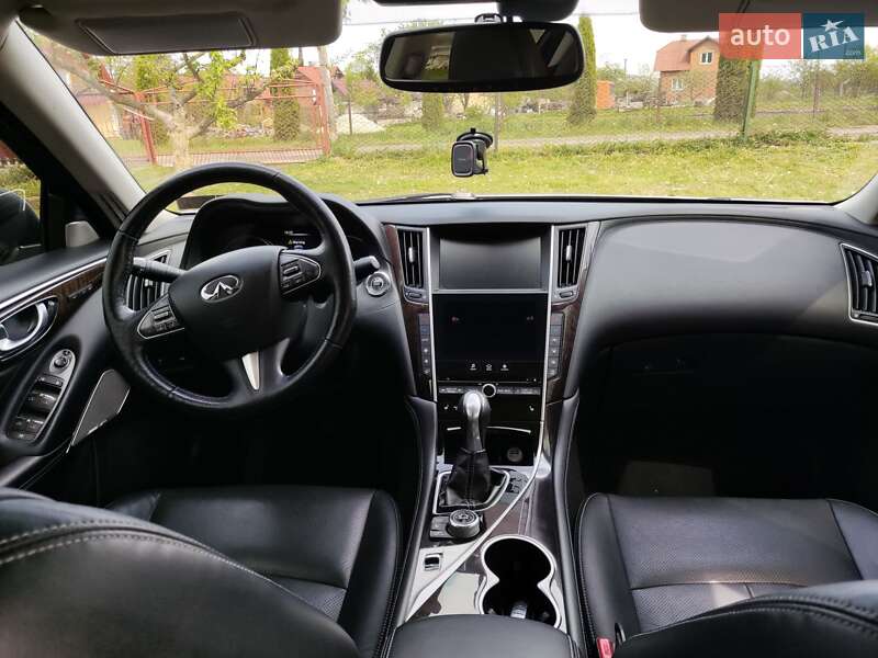 Седан Infiniti Q50 2016 в Львові