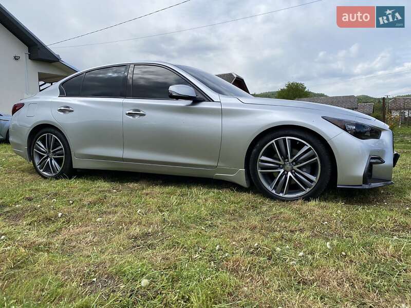 Седан Infiniti Q50 2016 в Львові