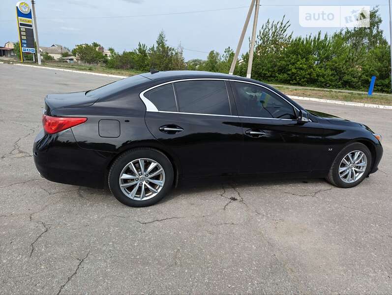 Седан Infiniti Q50 2015 в Харькове