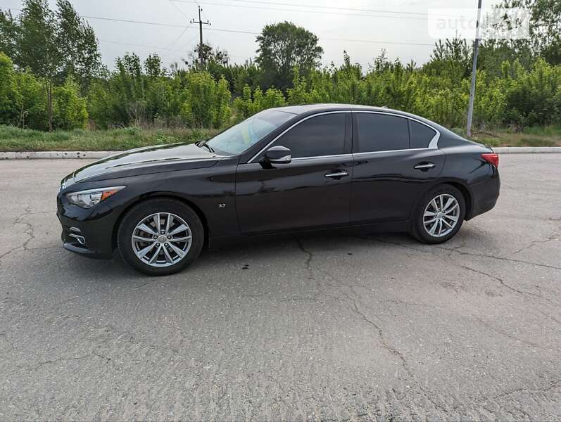 Седан Infiniti Q50 2015 в Харькове