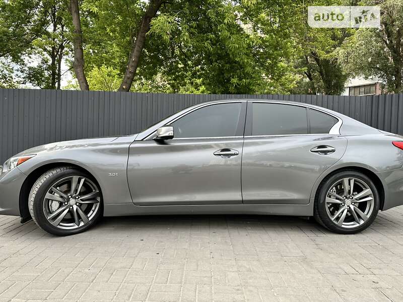 Седан Infiniti Q50 2017 в Дніпрі