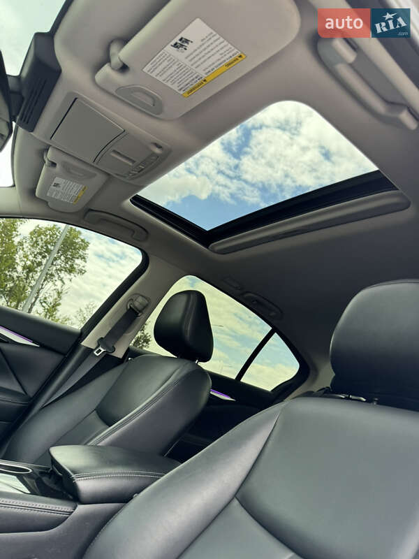 Седан Infiniti Q50 2017 в Хмельницком фото 23 Седан Infiniti Q50 2017 в Хмельницком