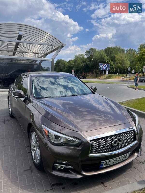 Infiniti Q50 2015