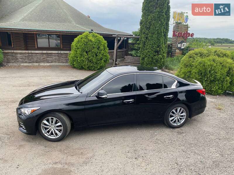 Седан Infiniti Q50 2015 в Киеве фото 14 Седан Infiniti Q50 2015 в Киеве