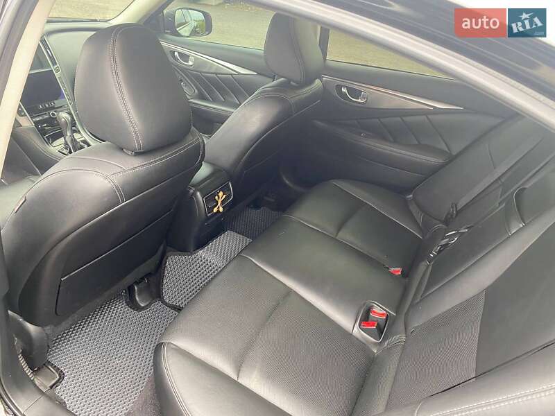 Седан Infiniti Q50 2015 в Киеве фото 30 Седан Infiniti Q50 2015 в Киеве