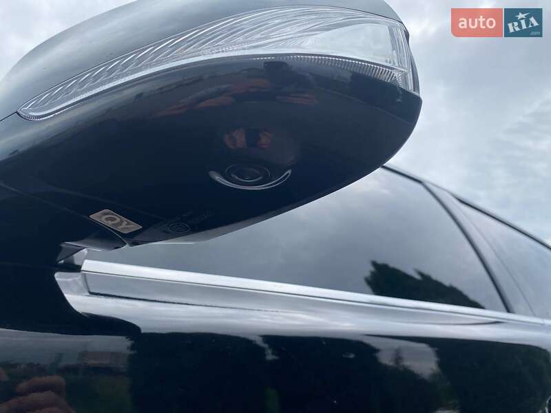 Седан Infiniti Q50 2015 в Киеве фото 16 Седан Infiniti Q50 2015 в Киеве