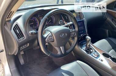 Седан Infiniti Q50 2014 в Львові