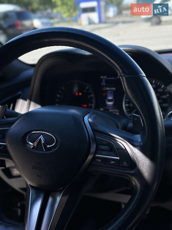 Седан Infiniti Q50 2017 в Одесі