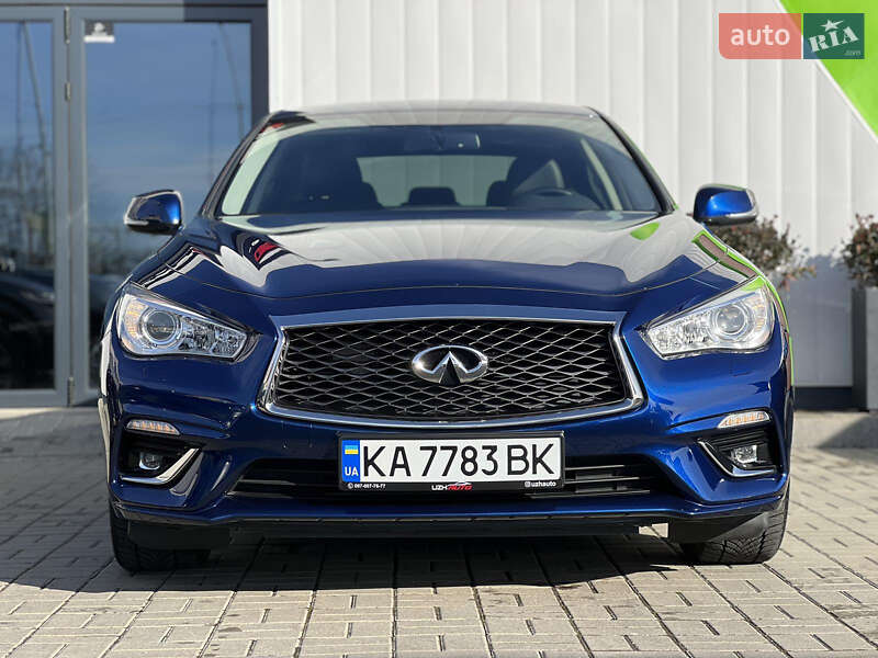 Седан Infiniti Q50 2019 в Ужгороді
