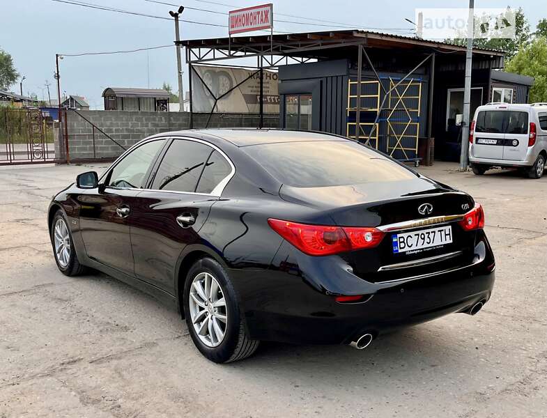 Седан Infiniti Q50 2016 в Львове