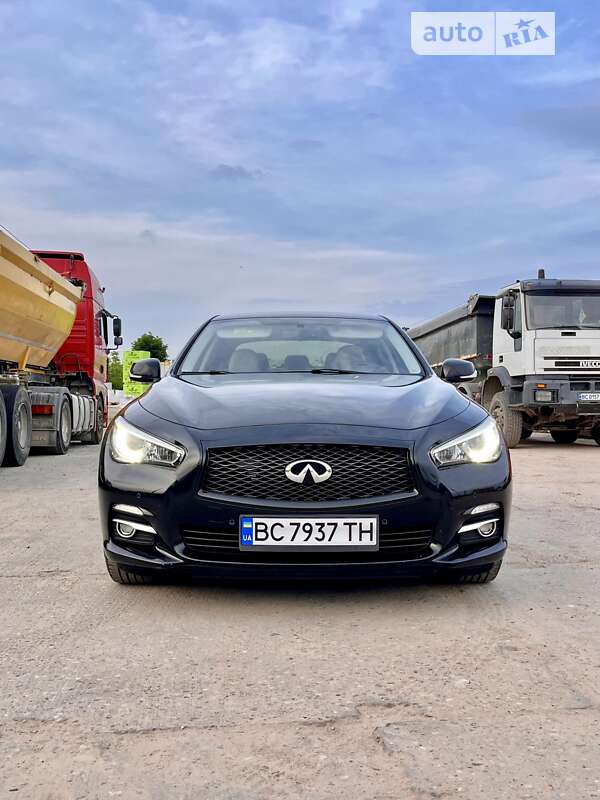 Седан Infiniti Q50 2016 в Львове