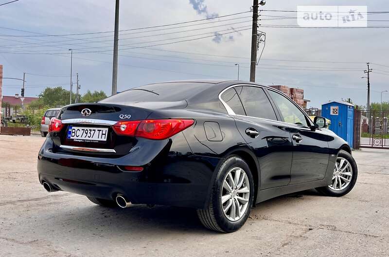 Седан Infiniti Q50 2016 в Львове