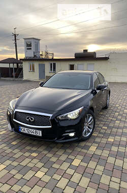 Седан Infiniti Q50 2015 в Павлограді